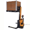 Narrow Mast Stacker with Powered Drive and Powered Lift SNM-62-AA d